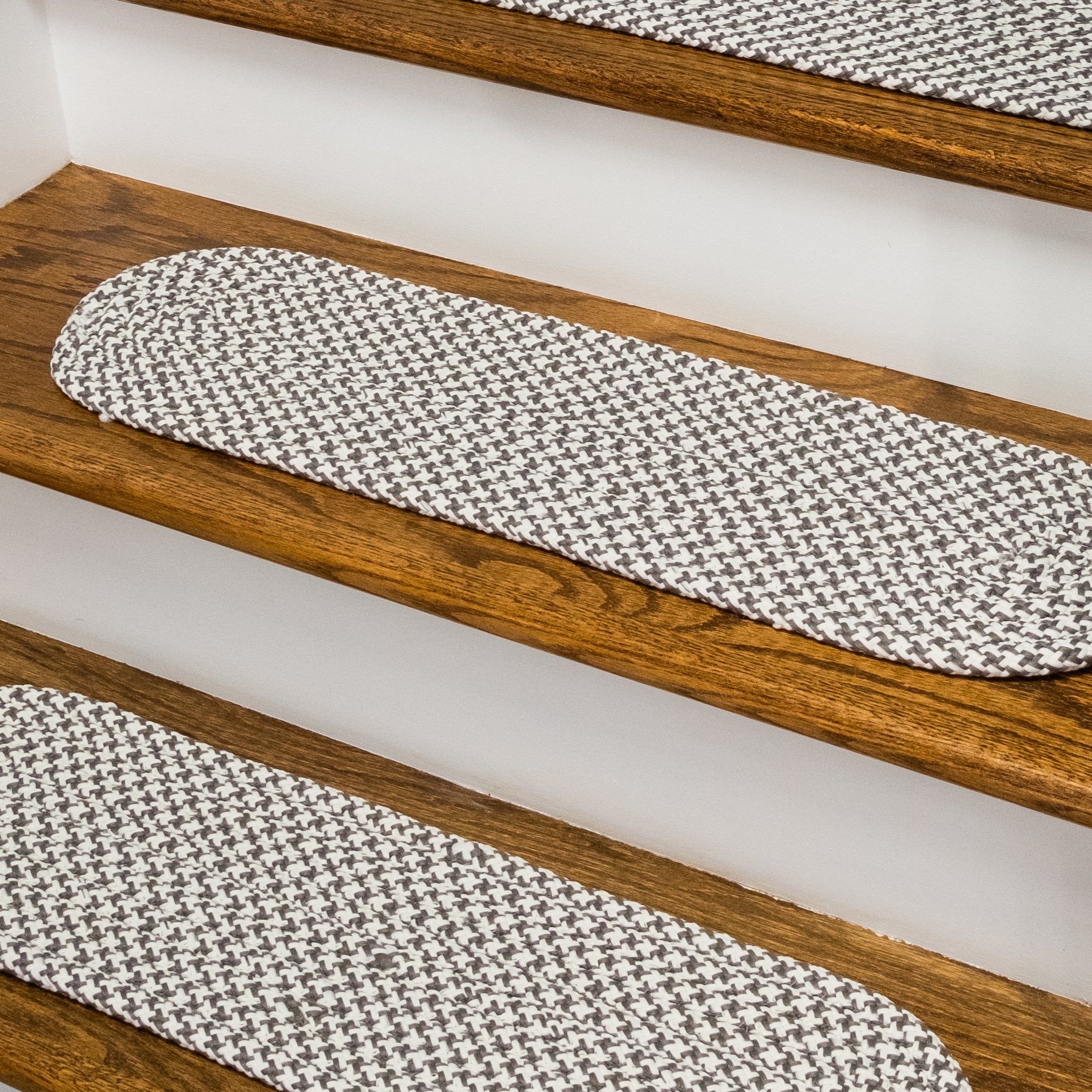 Milton Houndstooth Tweed Stair Treads Gray ON44